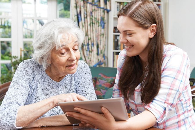 Pflegebedürftig – und jetzt? 7 Schritte für Angehörige